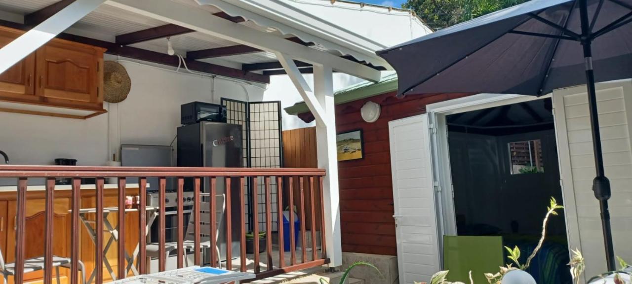 Gite Mamour - Charmant Petit Bungalow A Decouvrir Baillif Εξωτερικό φωτογραφία